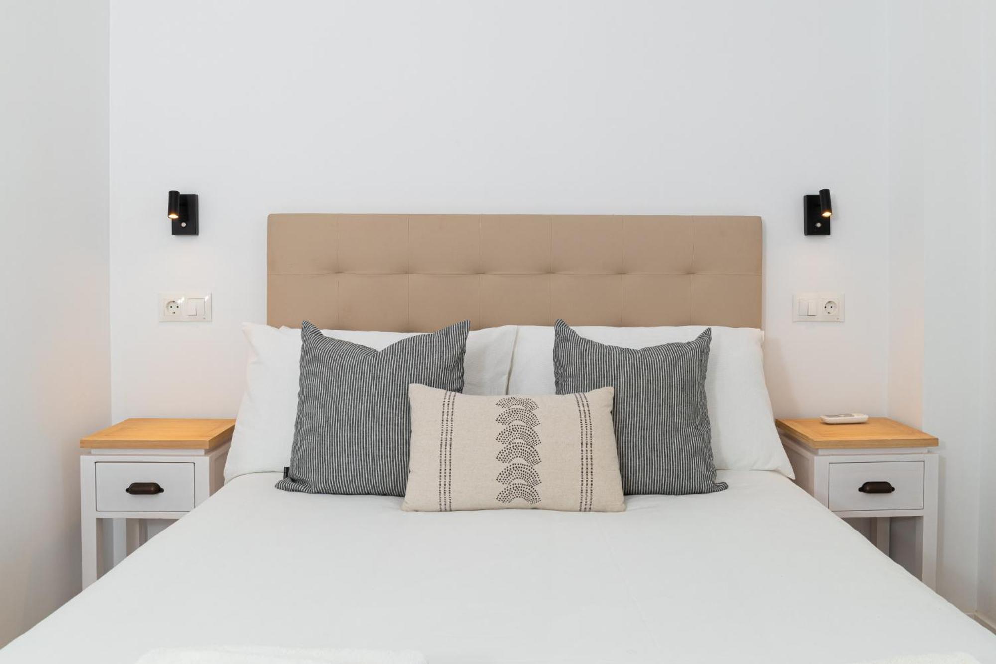 C36 Elegant 2 Bdr Amazing Views * Malaga