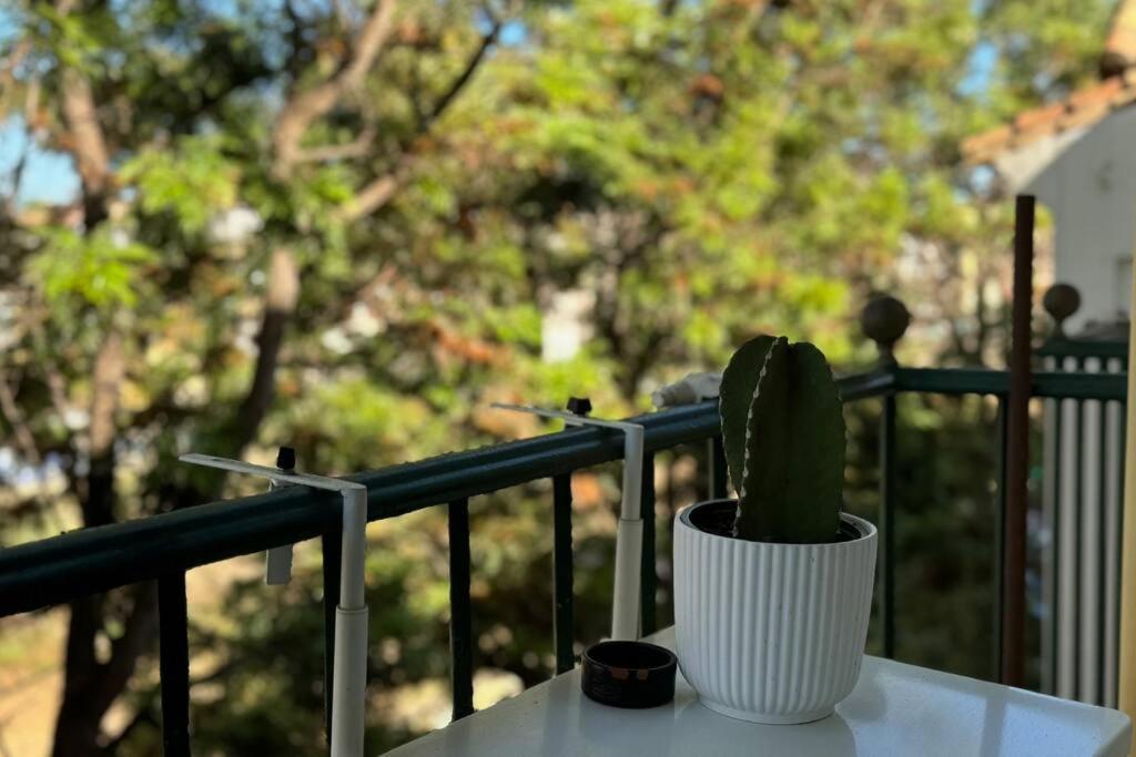 With Style And Comfort For 4 *