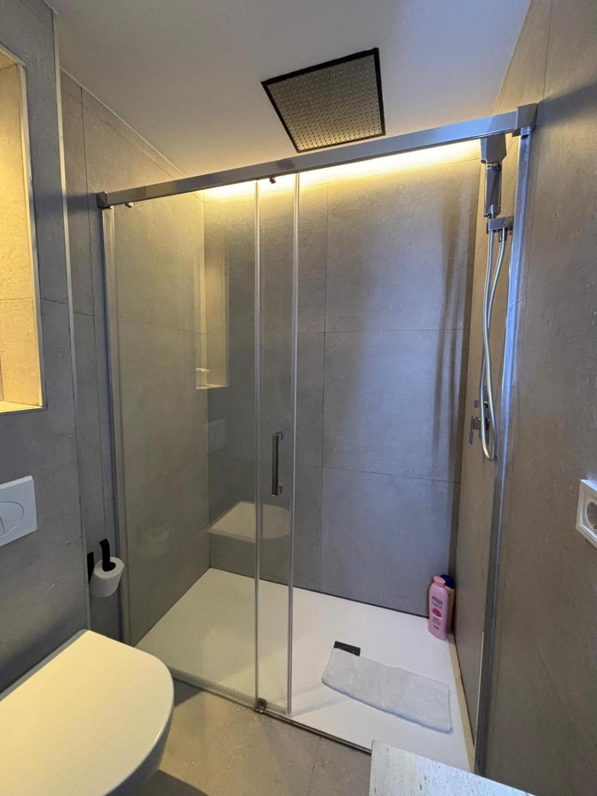 Pineapple Pozos Dulces 4d Apartment Malaga