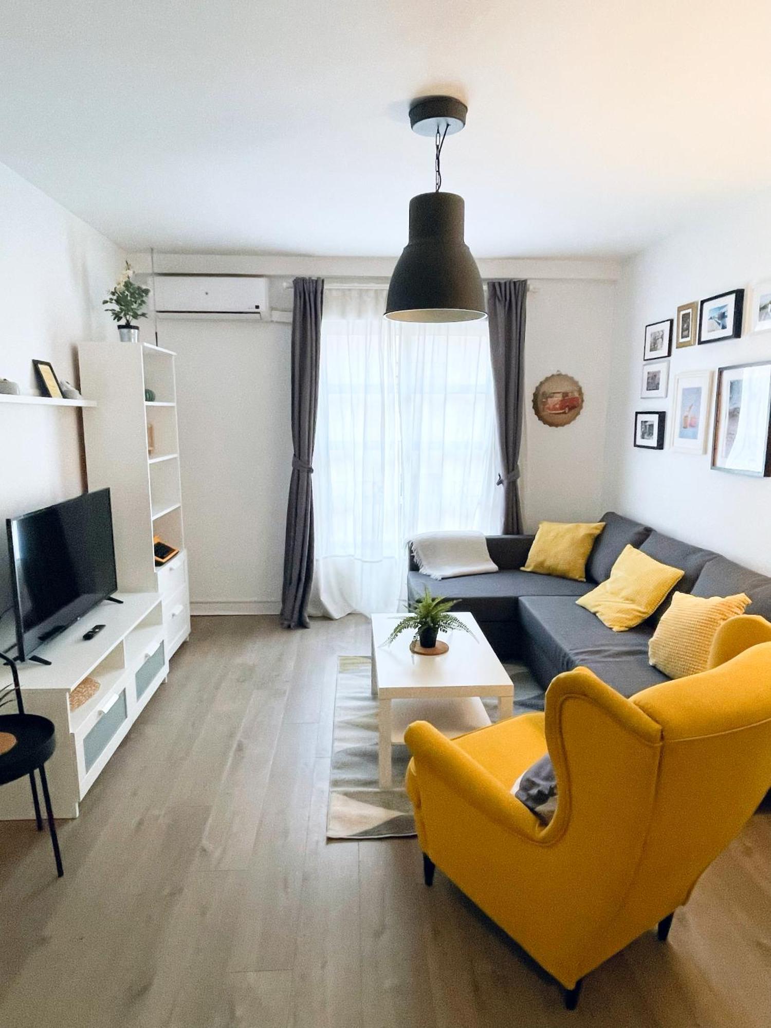 Centrico Apartamento Con Parking Disponible By Bebalmy Apartment *