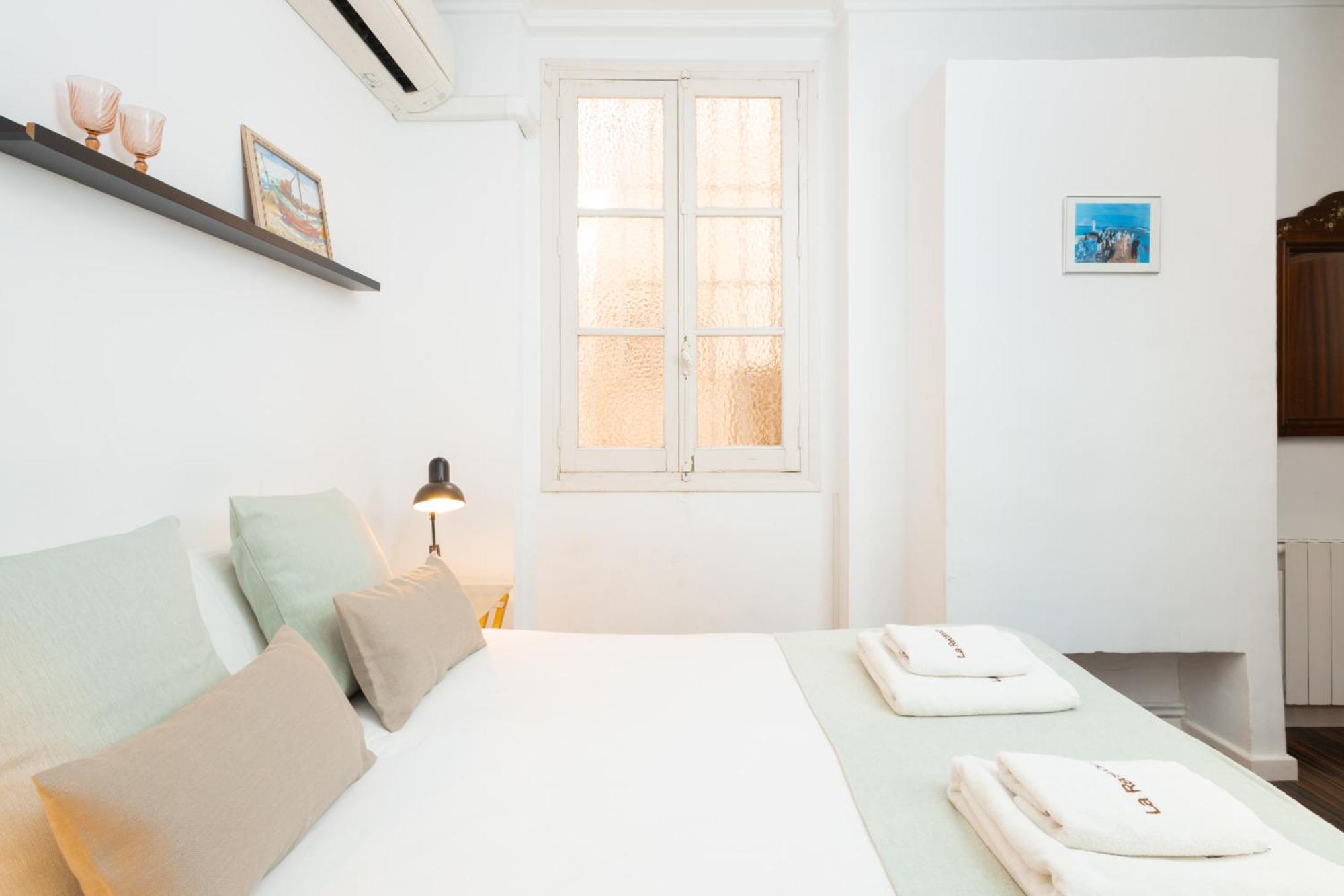 Apartment C92 - Rustic Two Bedrooms With Terrace Málaga