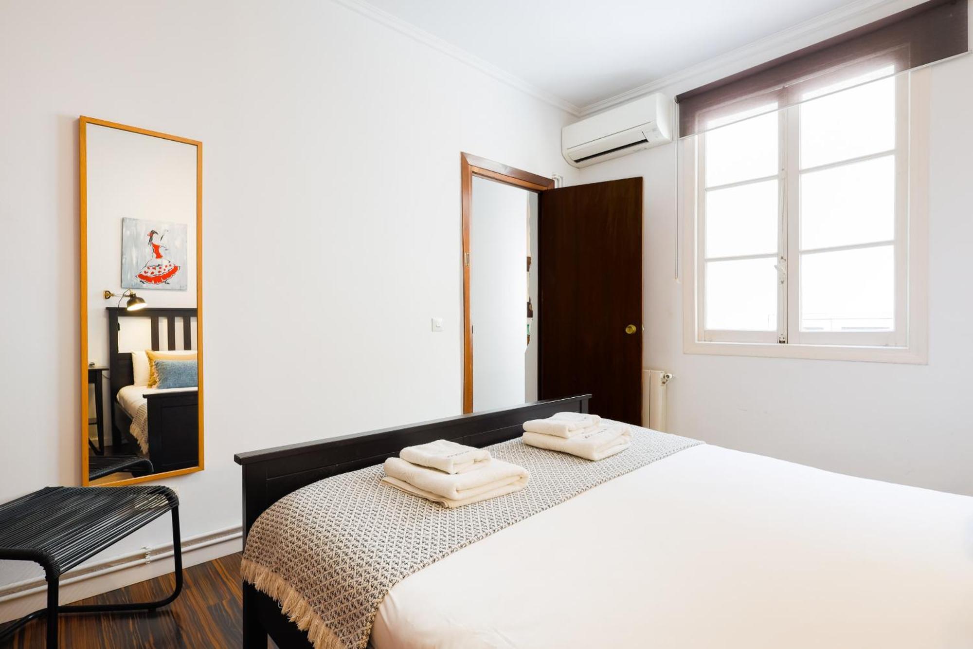 C92 - Rustic Two Bedrooms With Terrace Apartment