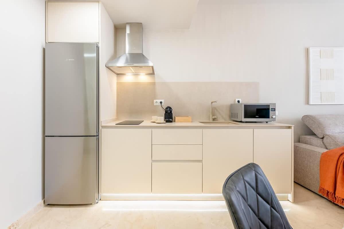 Vivendos - Ma16 - Capuchinos Parking Apartment *