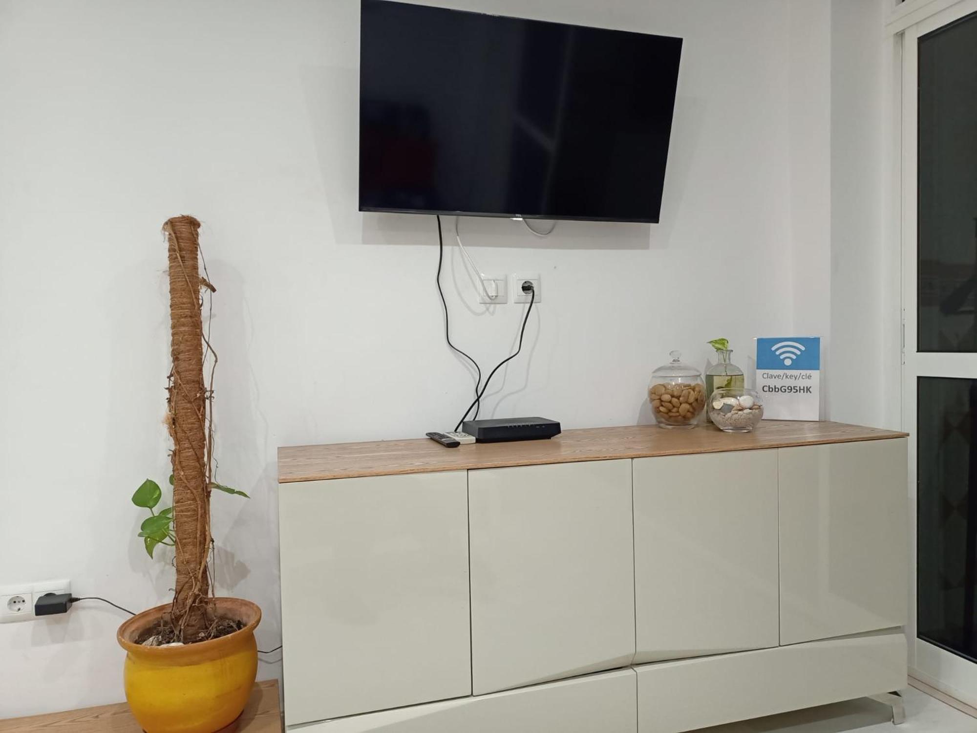 Piso Con Parkinprivado Y A10minutosdelaplayaandando Malaga