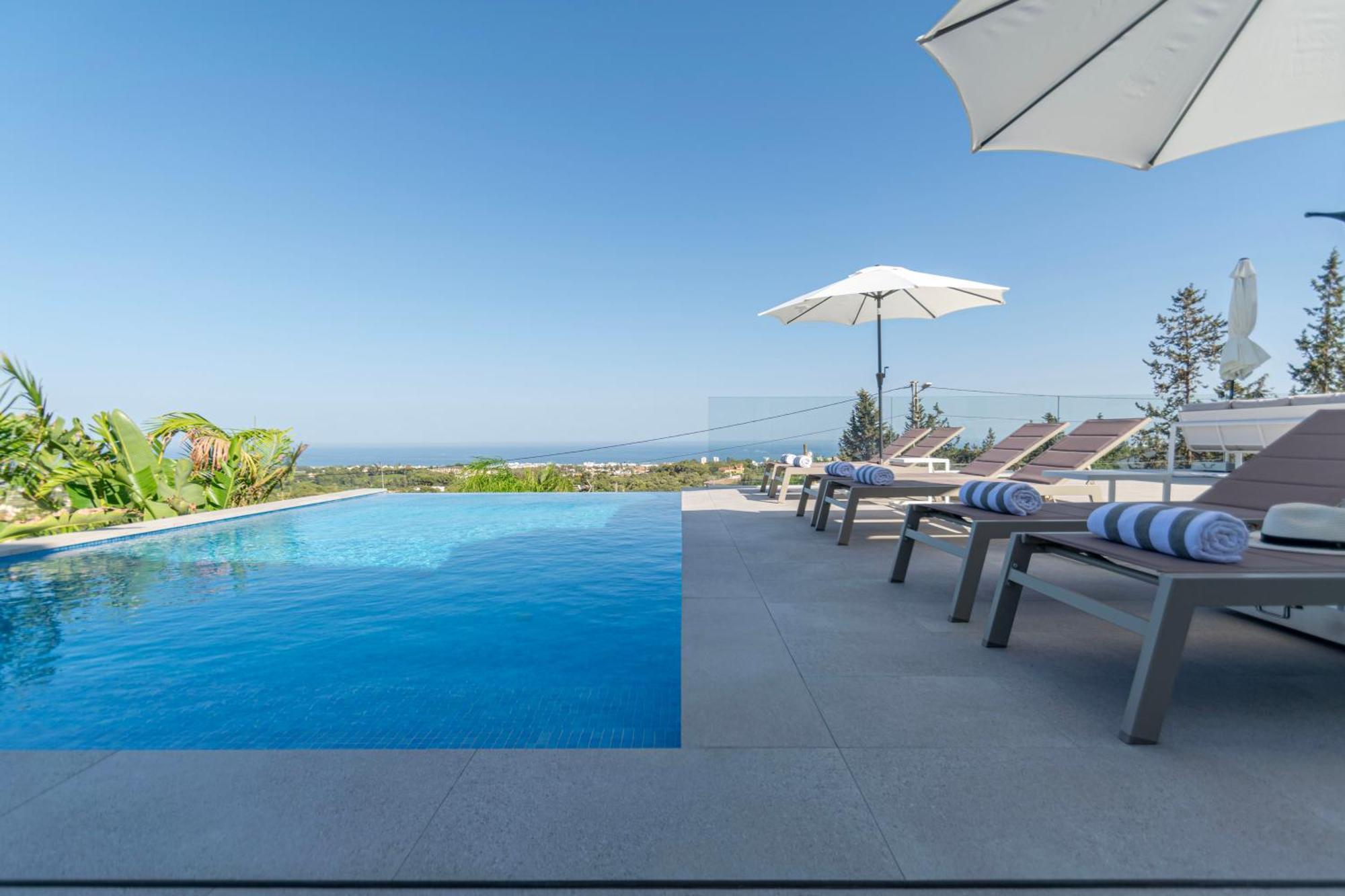 Happyplace - With Panoramic Sea View Heated Infinity Saltwater Pool Villa Malaga