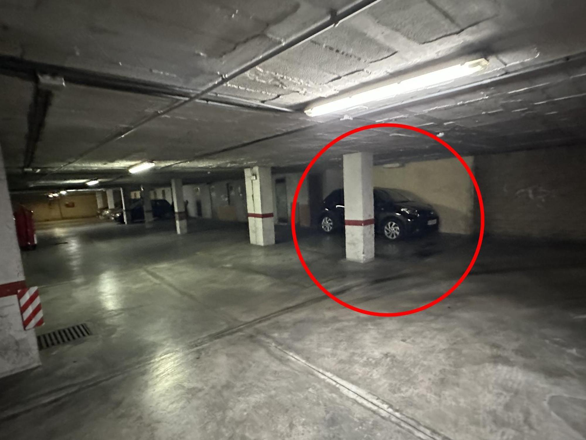 Comfortable In Center With Private Parking Garage Apartment Malaga