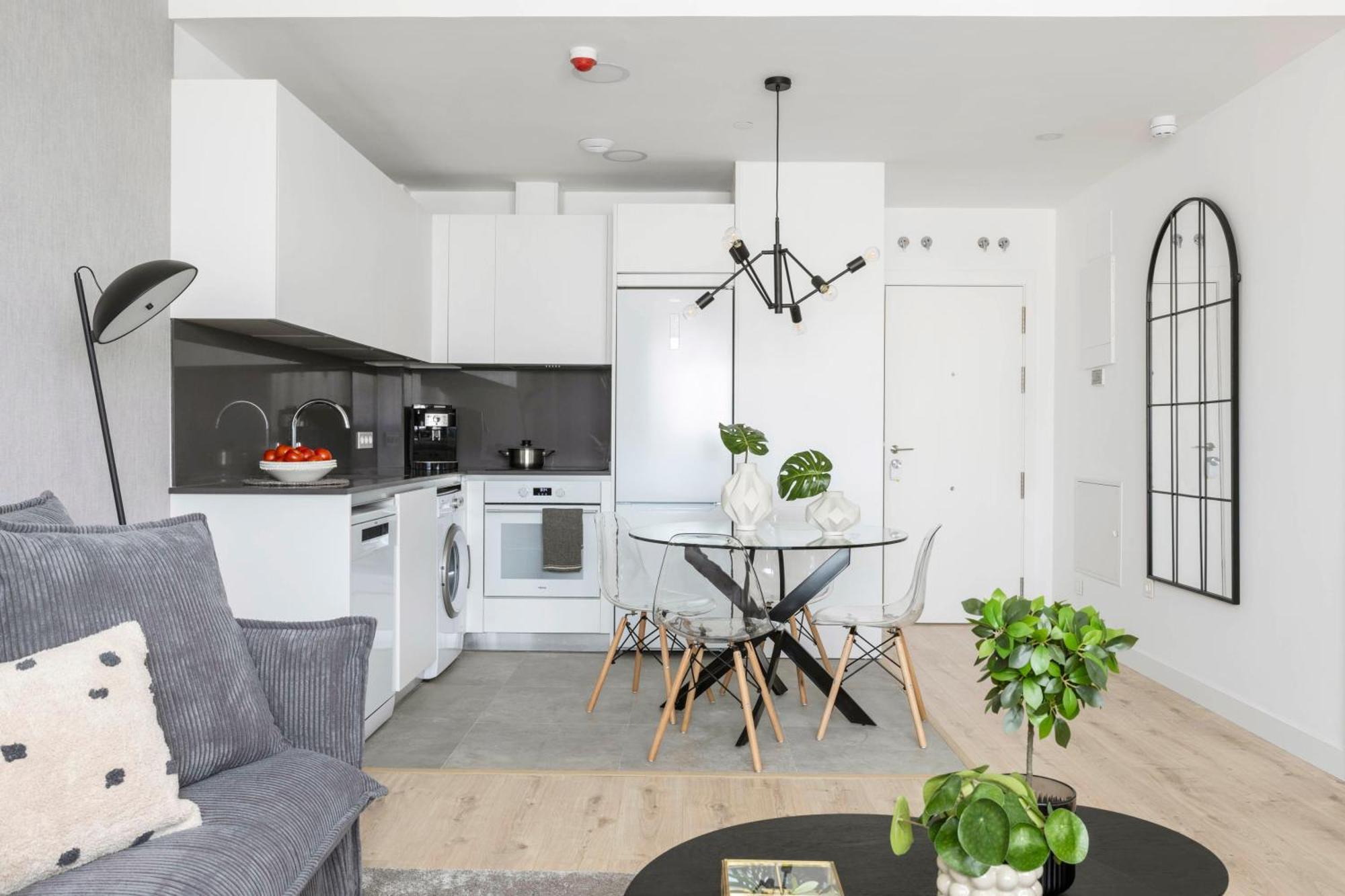 Urban Sky Serviced By P&o Apartment Malaga