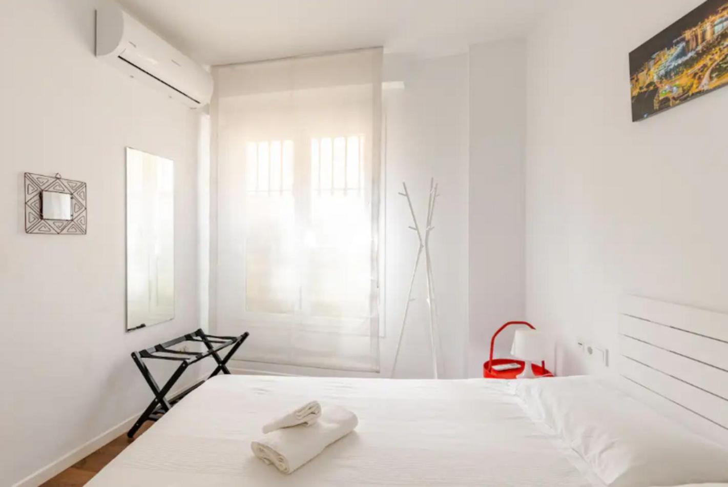 Perla Lagunillas Malaga