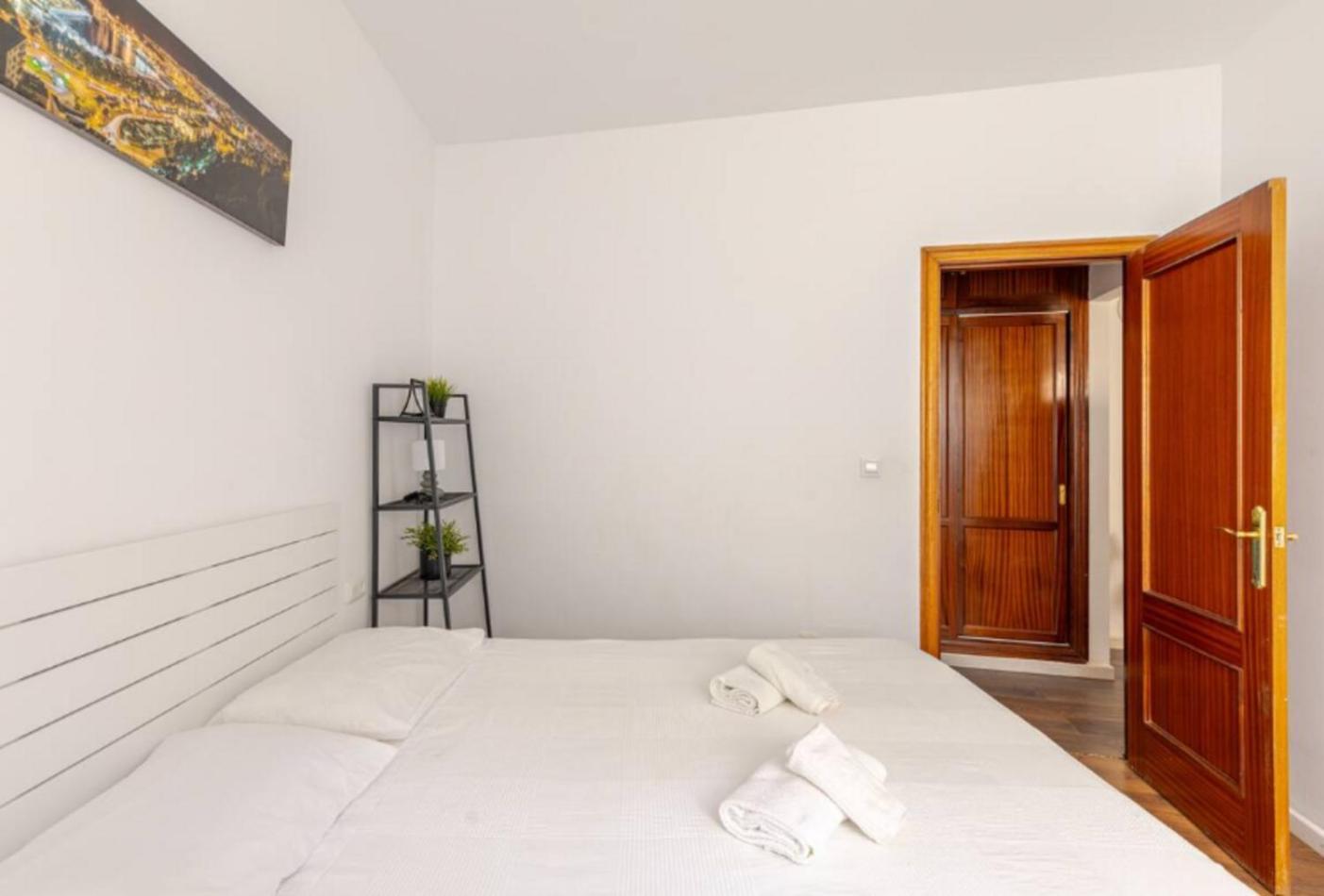 Perla Lagunillas * Malaga