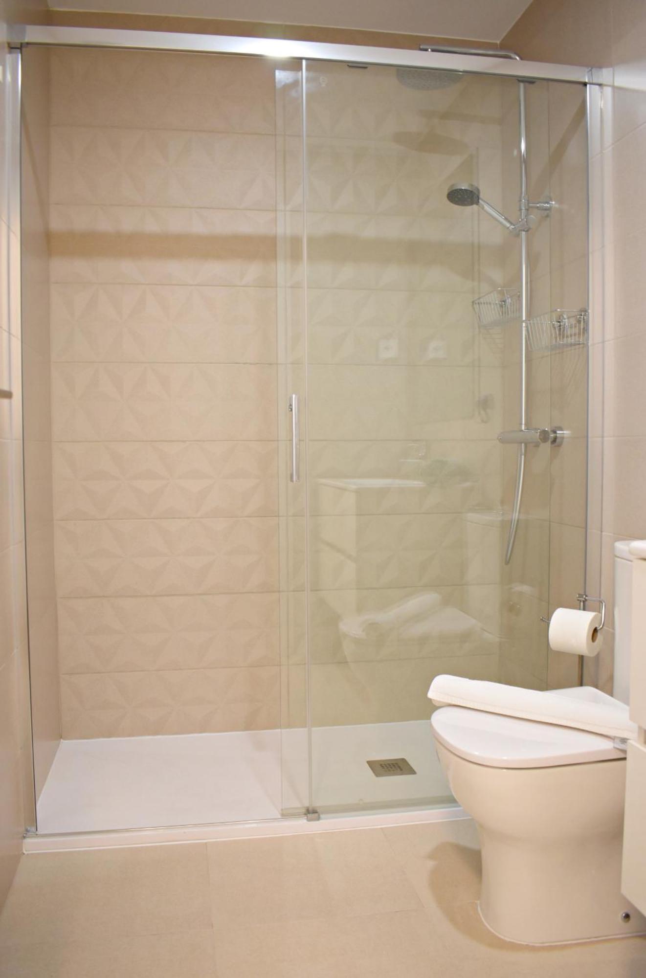 Apartment Malagueta's Cozy With Parking And Swimming Pool Málaga