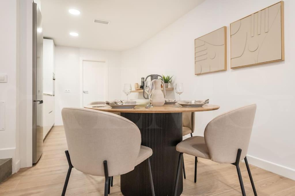 Apartment And Cozy In The Center By Rems