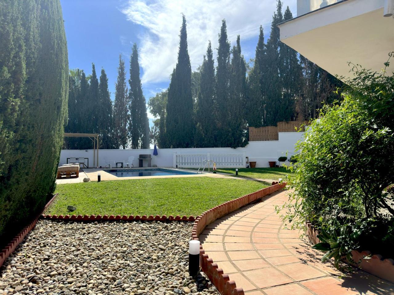 Chalet Garden House Malaga