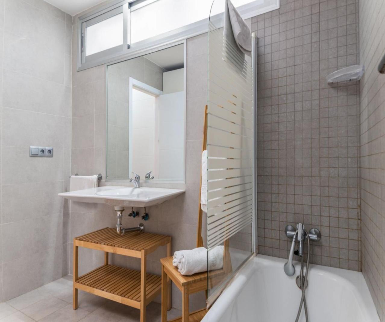 Apartamento A 5 Min De Calle Larios Con Parking Málaga