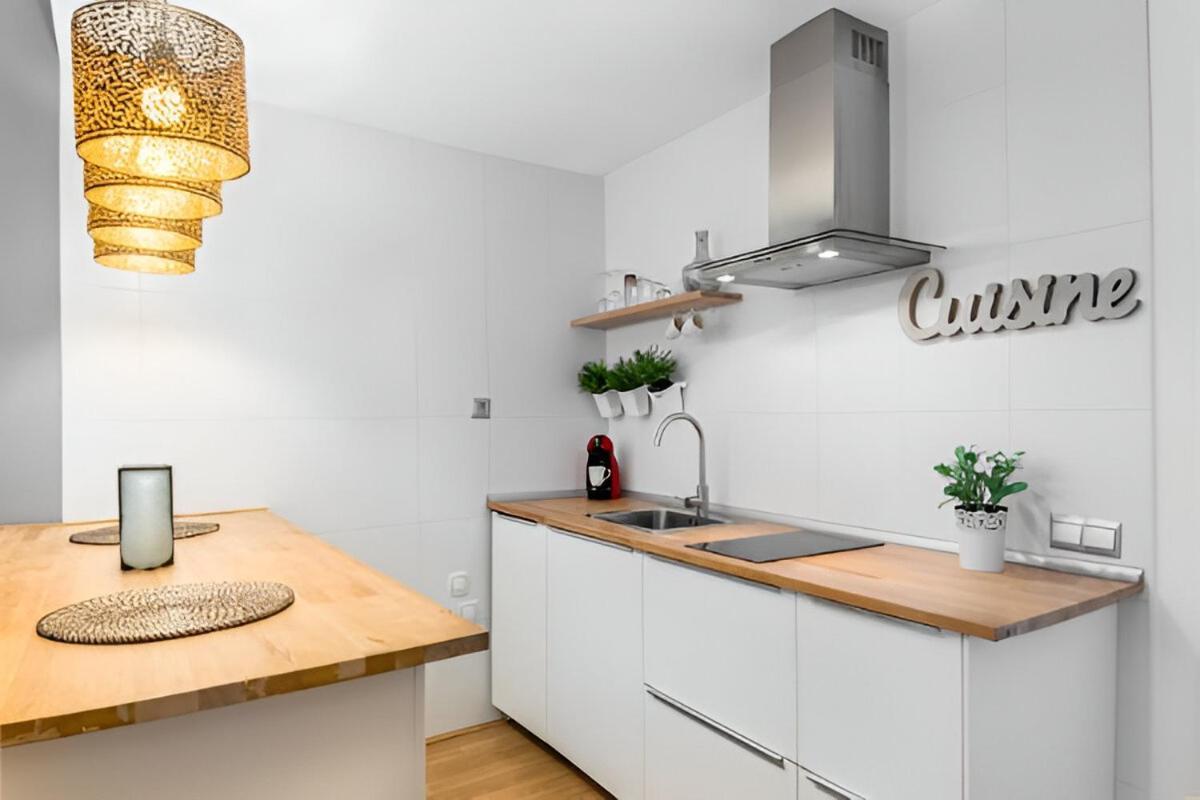 Apartamento A 5 Min De Calle Larios Con Parking Málaga