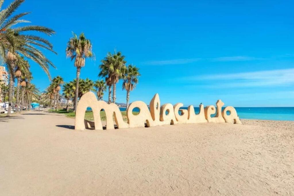 Comfortable In Center With Private Parking Garage Malaga