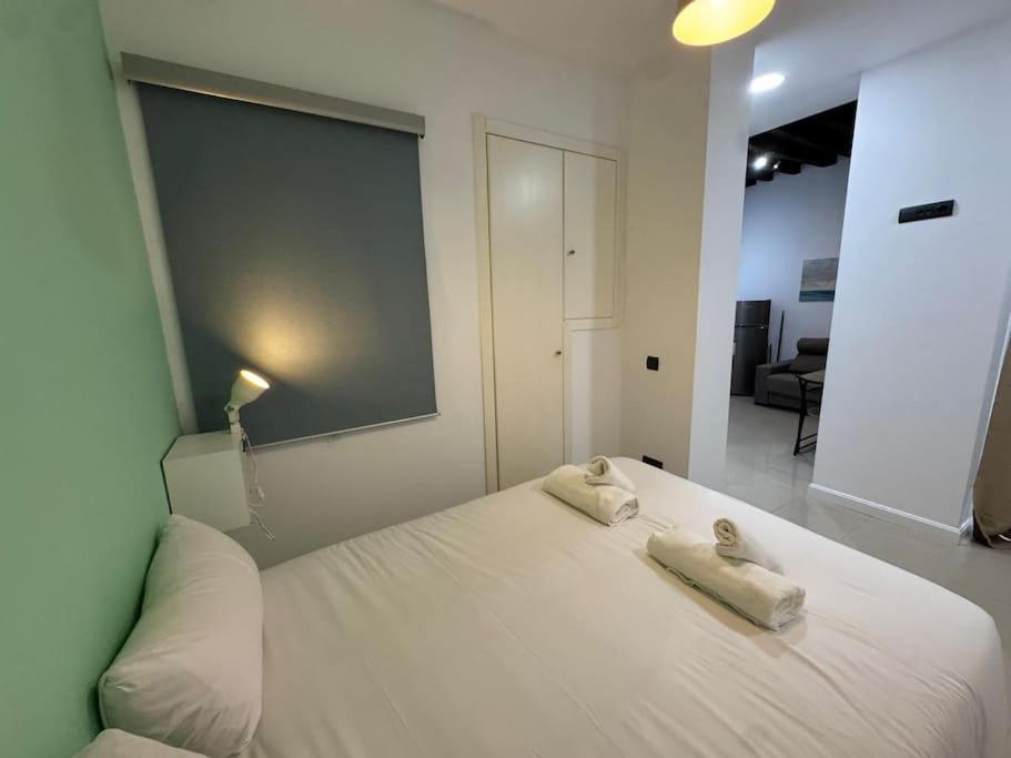 Cosy In The Heart Of - Alvarez