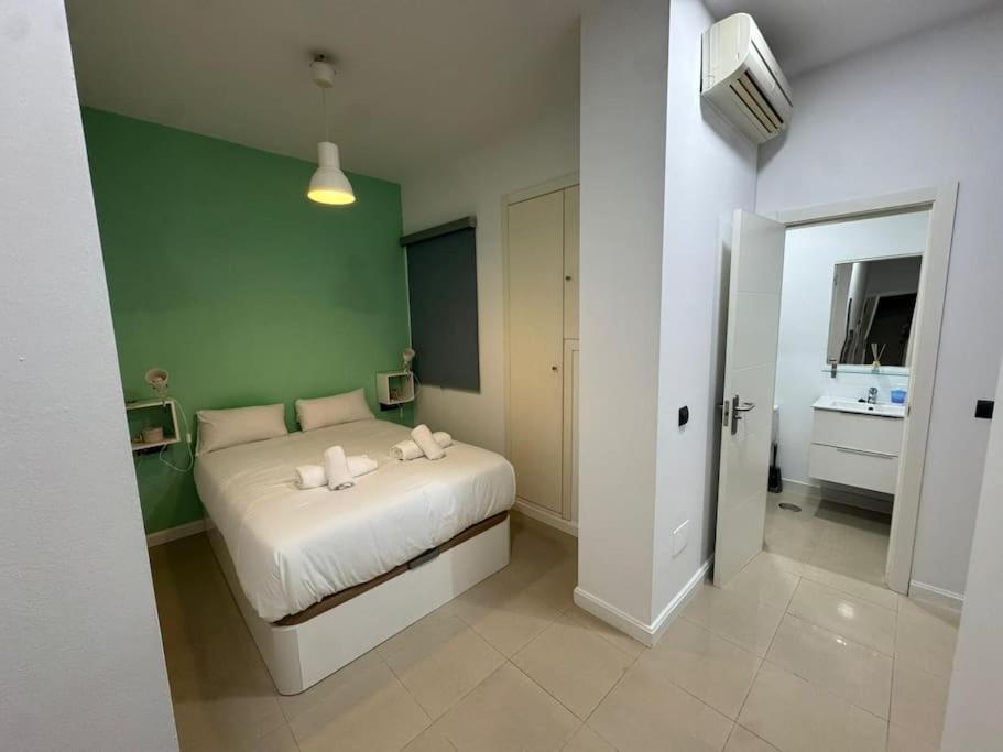 Cosy In The Heart Of - Alvarez