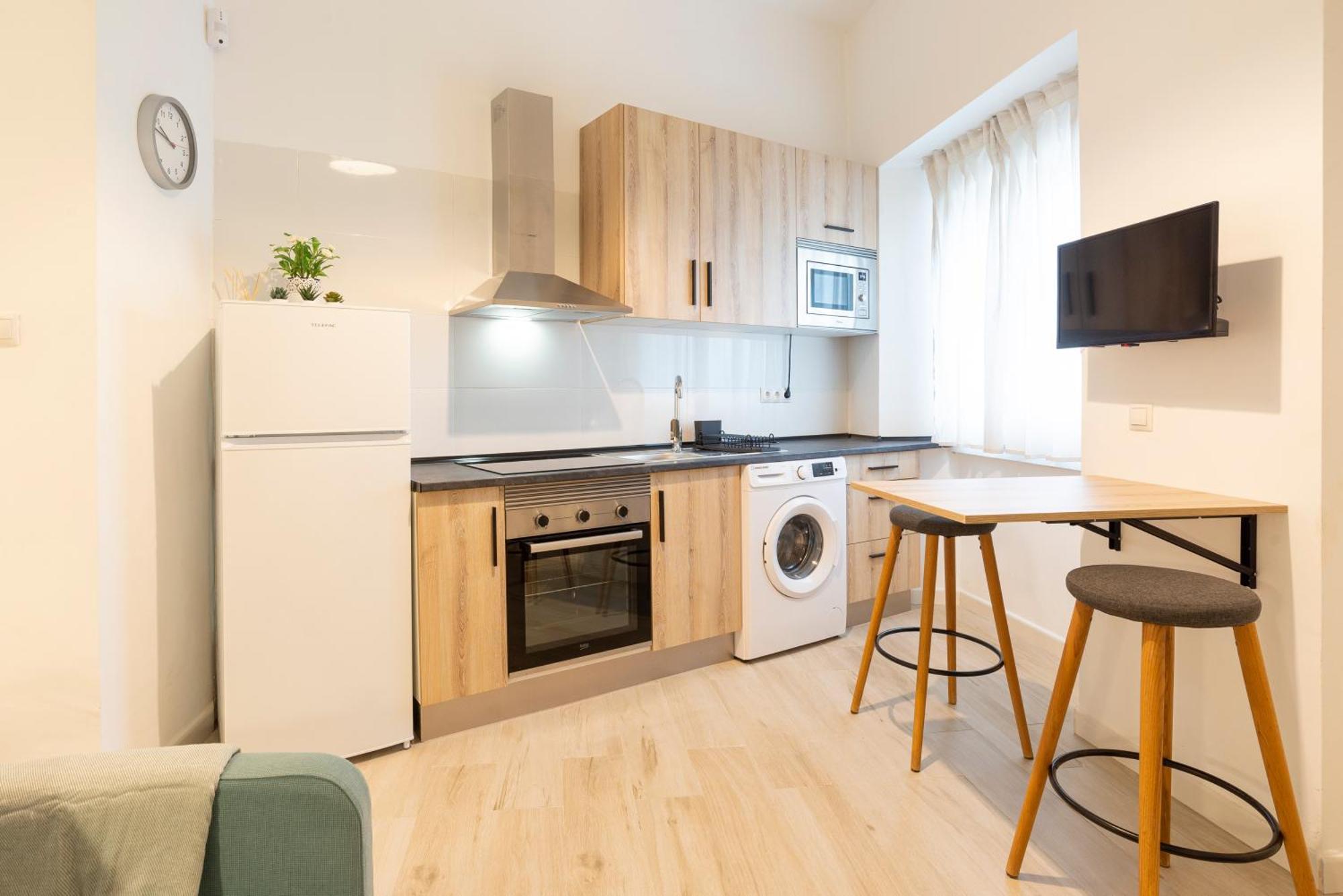 Center Apartment *