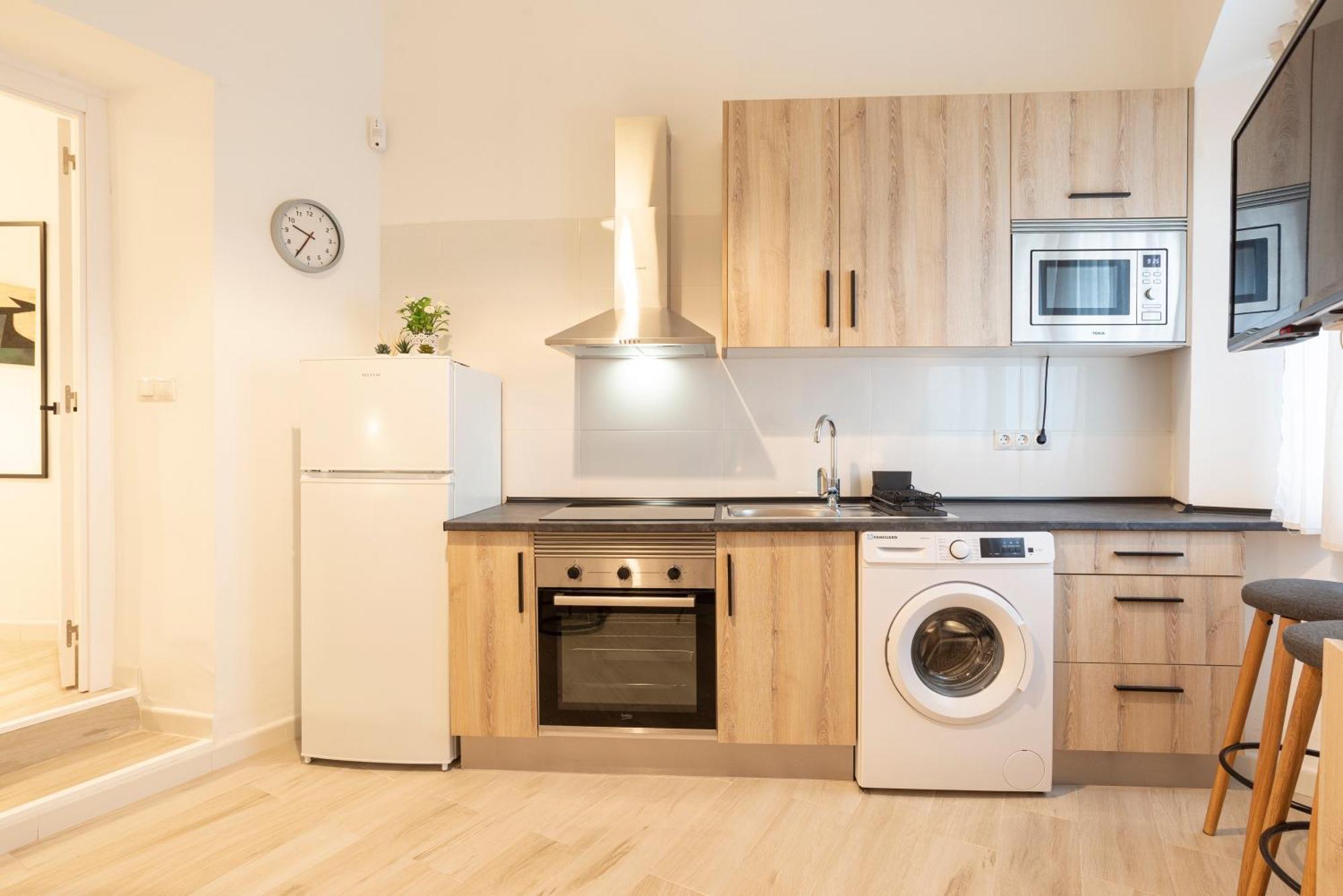 Apartment Center