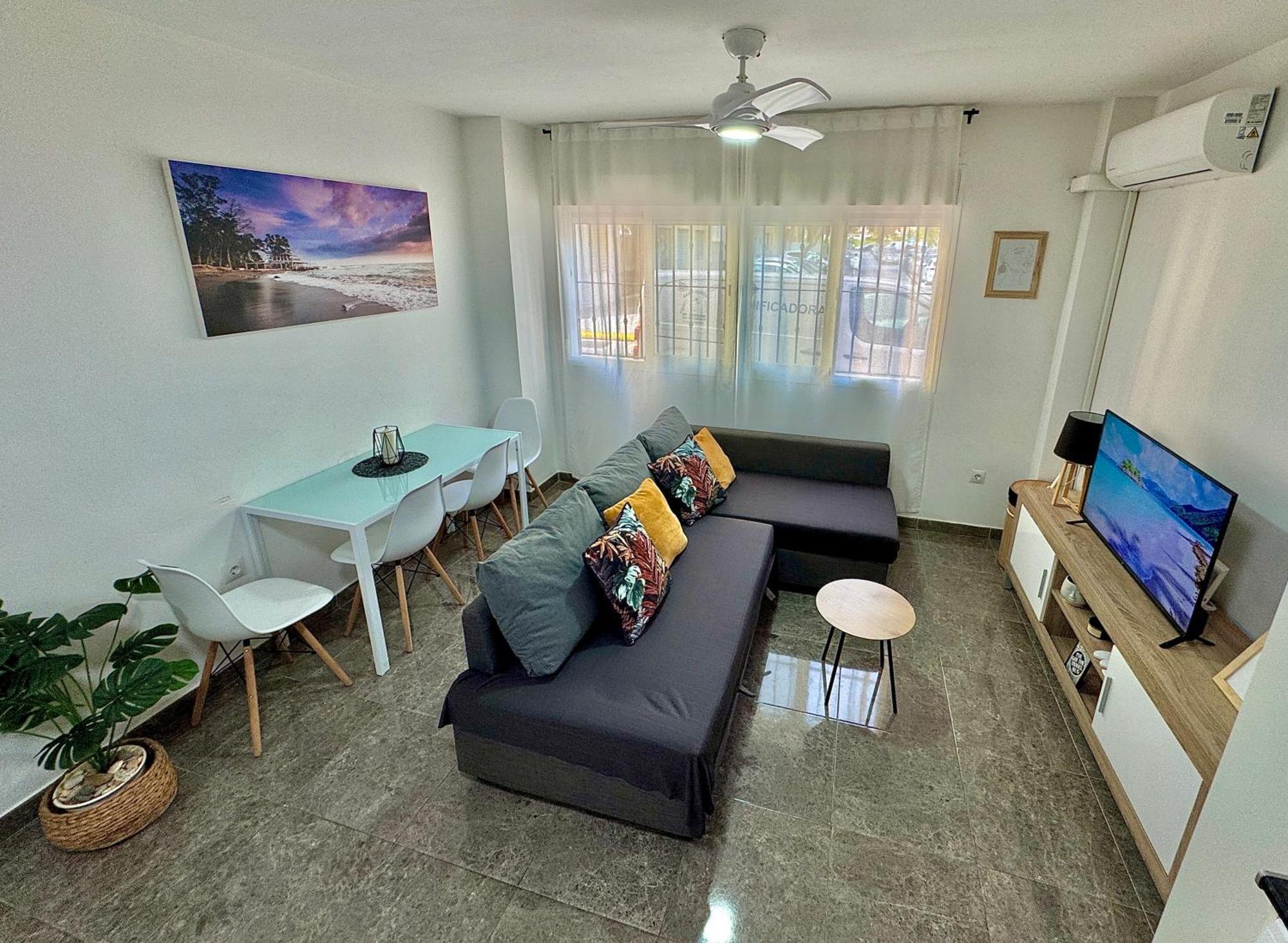Urban Loft Apartment *