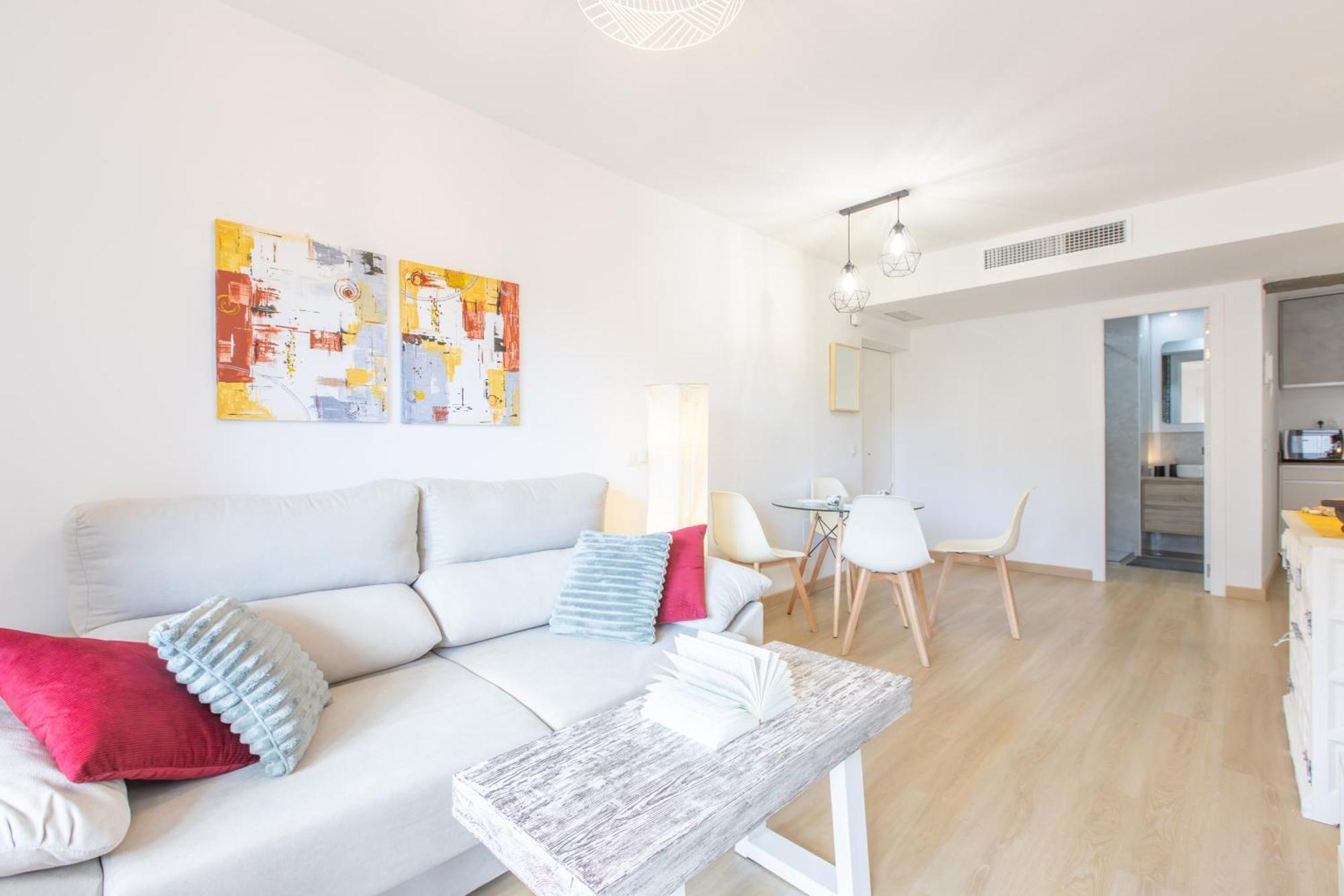 Homely San Juan De Letran Con Terraza Apartment *
