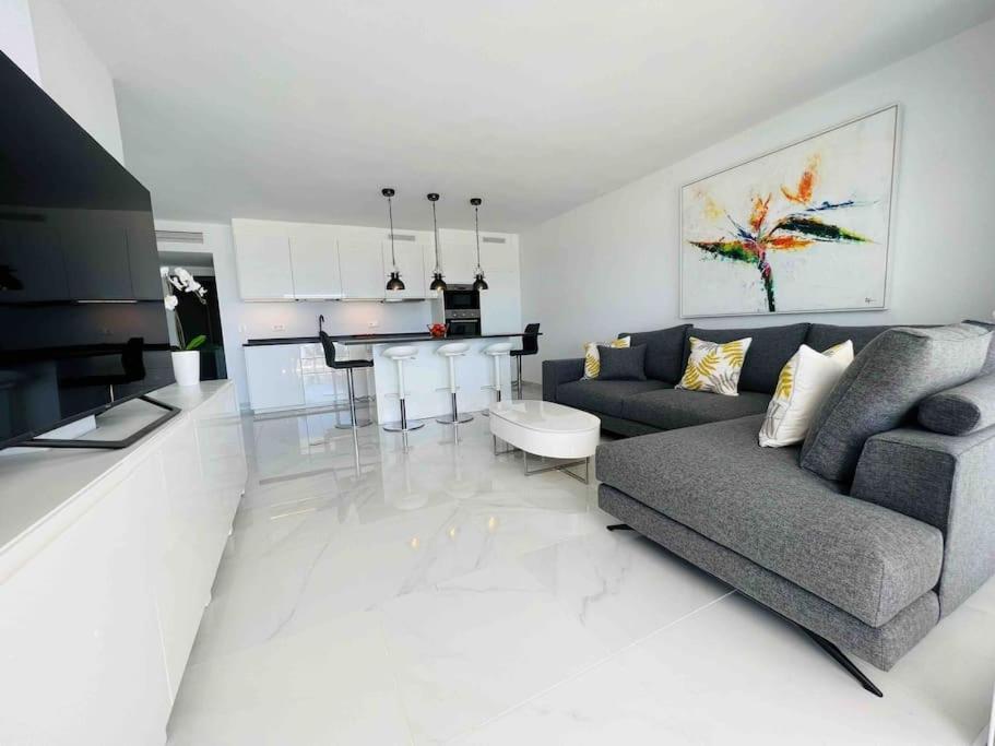 Appartement Modern, Spacious 3 Bedroom With Sea View *