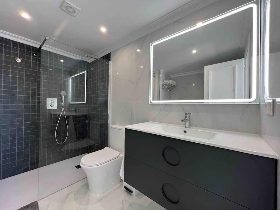 Modern, Spacious 3 Bedroom With Sea View Appartement