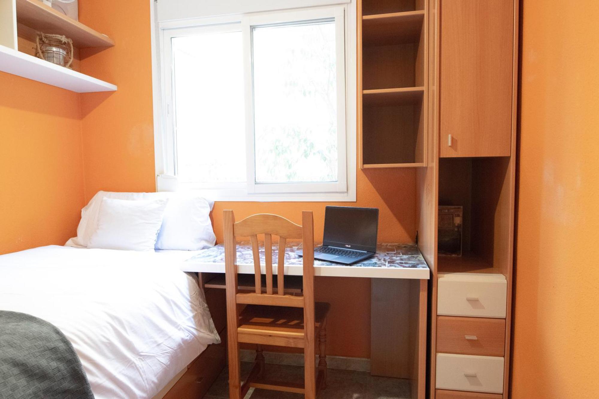 Casa Con Gran Patio Privado Malaga
