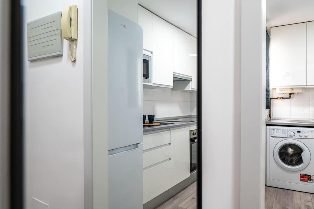 Chic In Heart Of Town Apartment