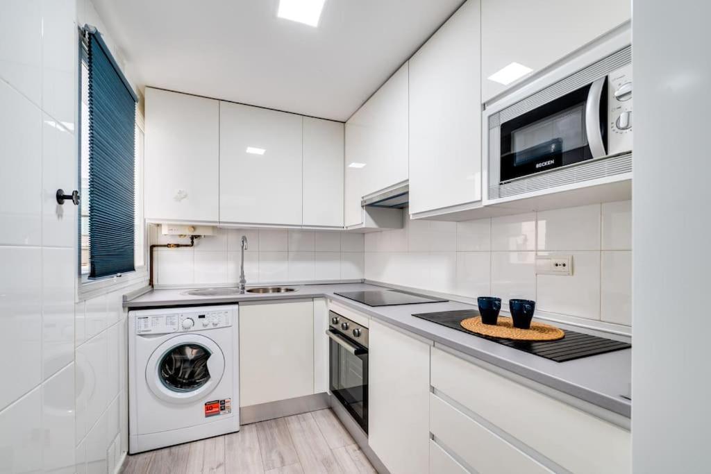 Chic In Heart Of Town Apartment Malaga