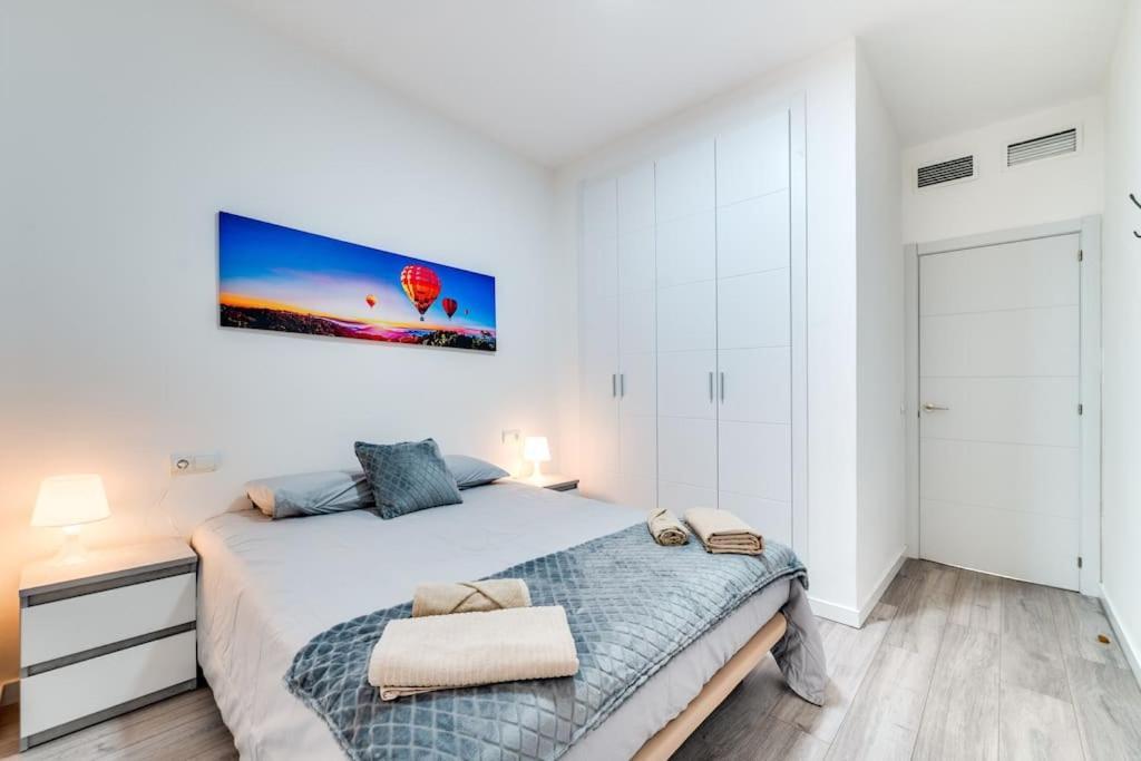 Apartment Chic In Heart Of Town *