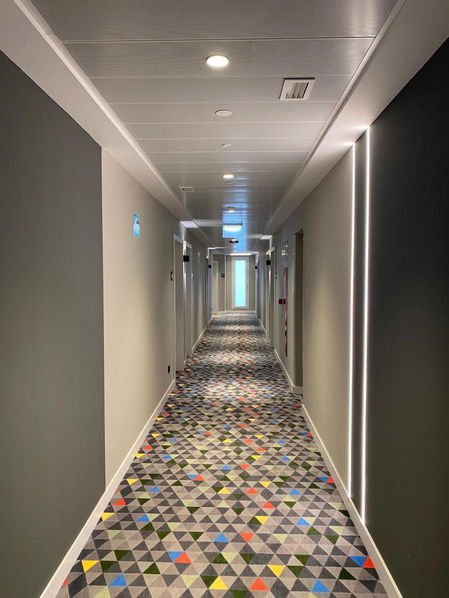 Hotel Hampton By Hilton Martiricos