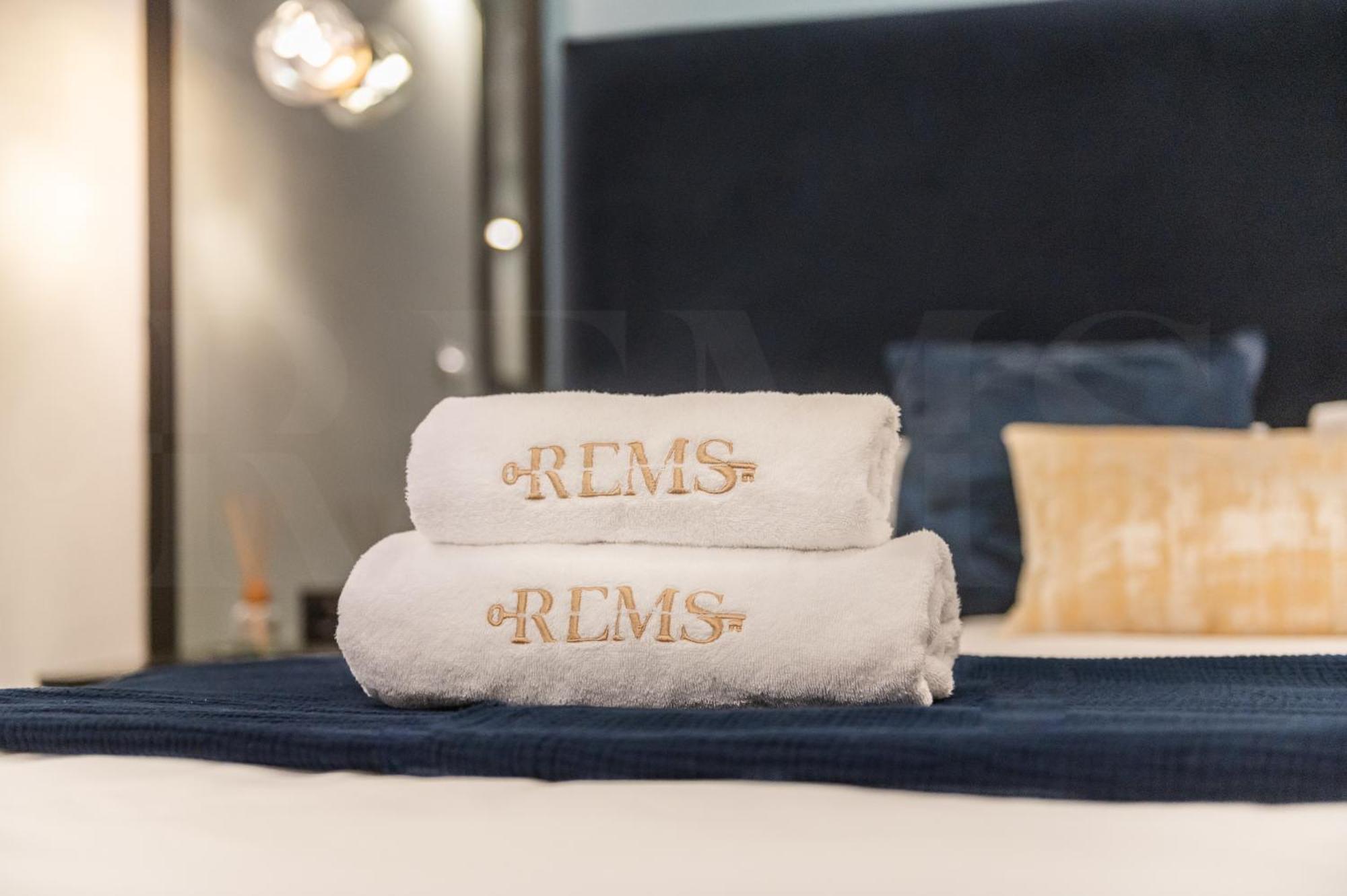 Intimate In The Heart Of By Rems Apartment *