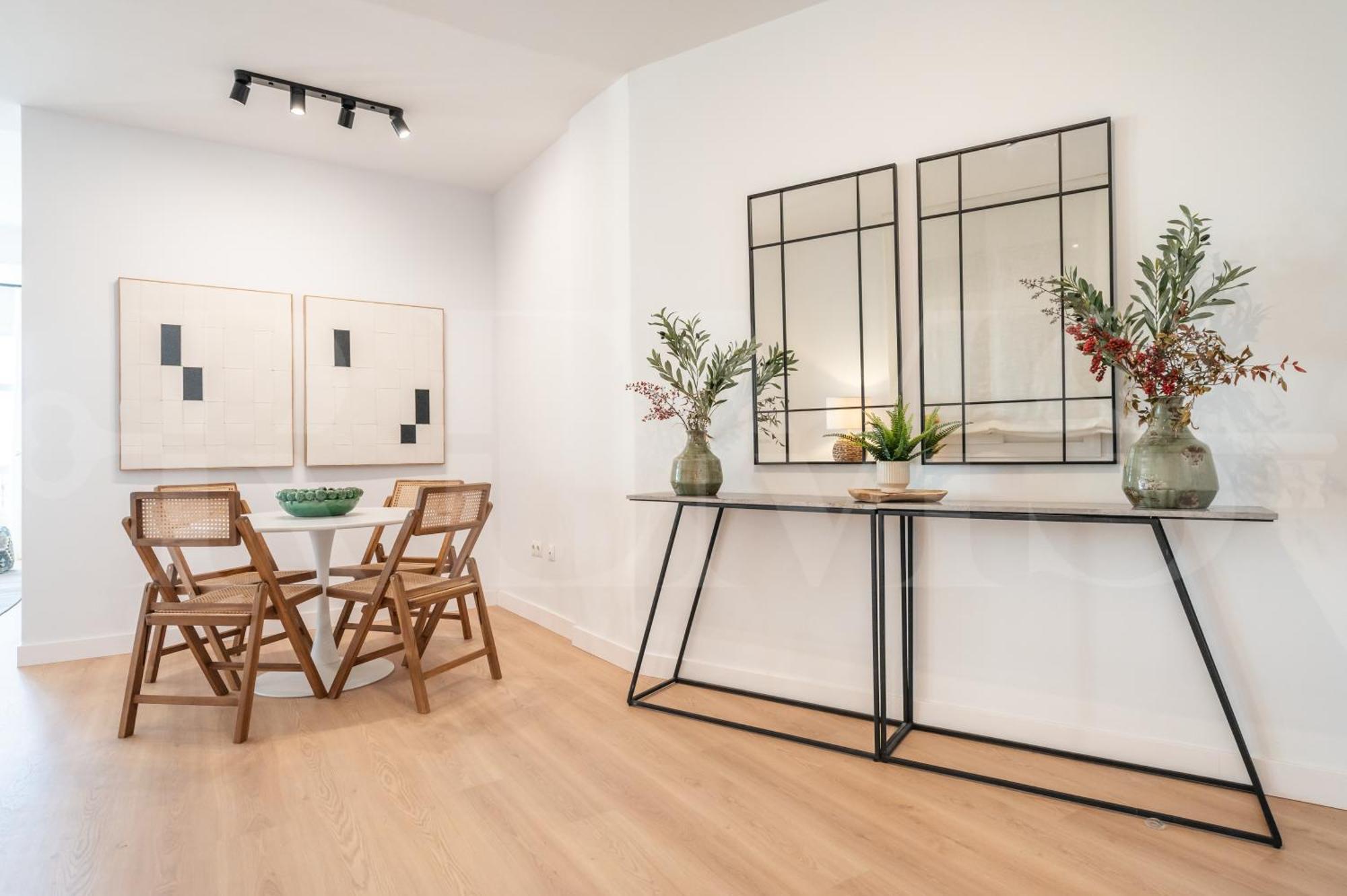 Elegant Coastal Charm With Unique Views By Rems Málaga