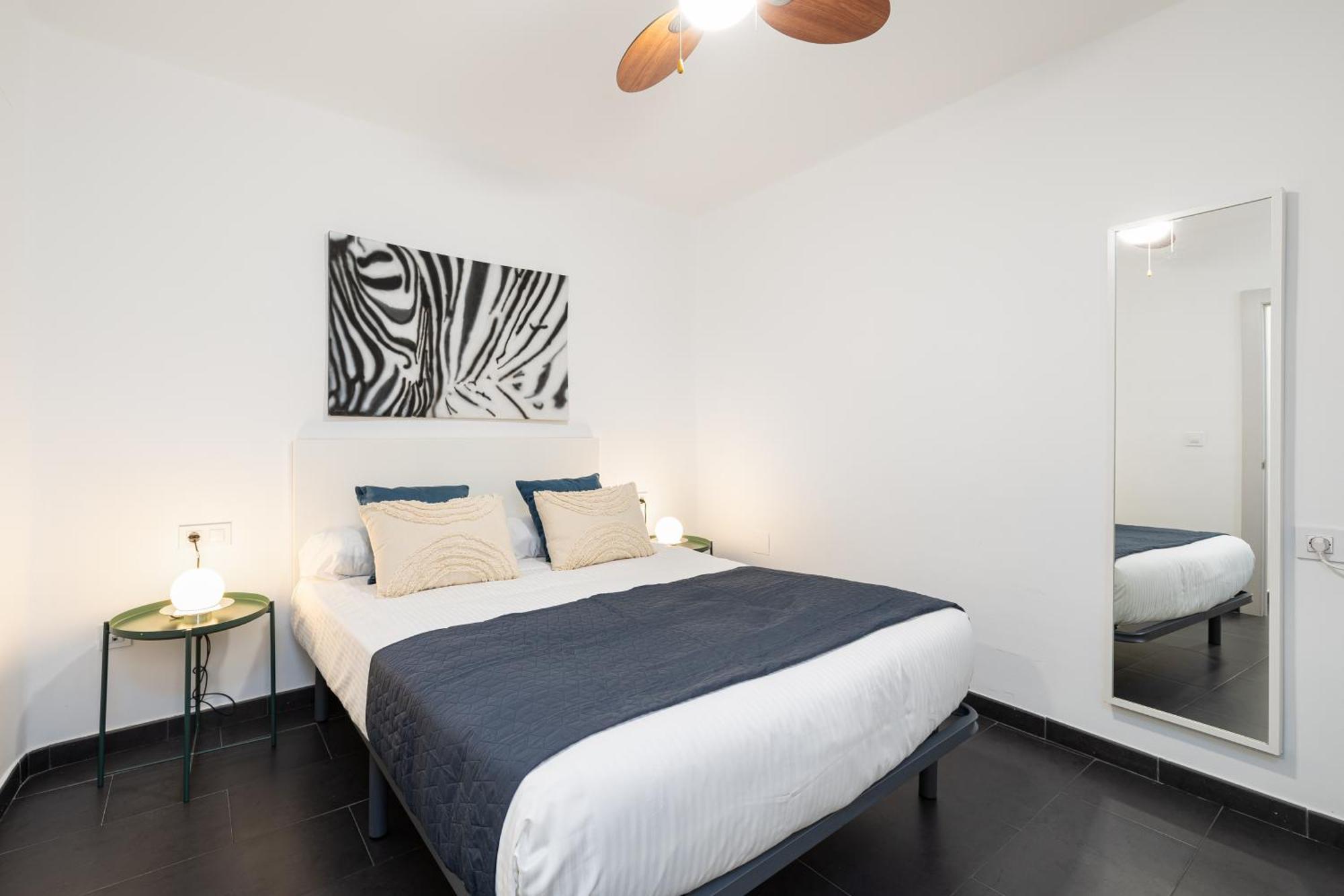 H2m Pasaje Dos Santos Smarttv, Oven, Parking Or Apartment *