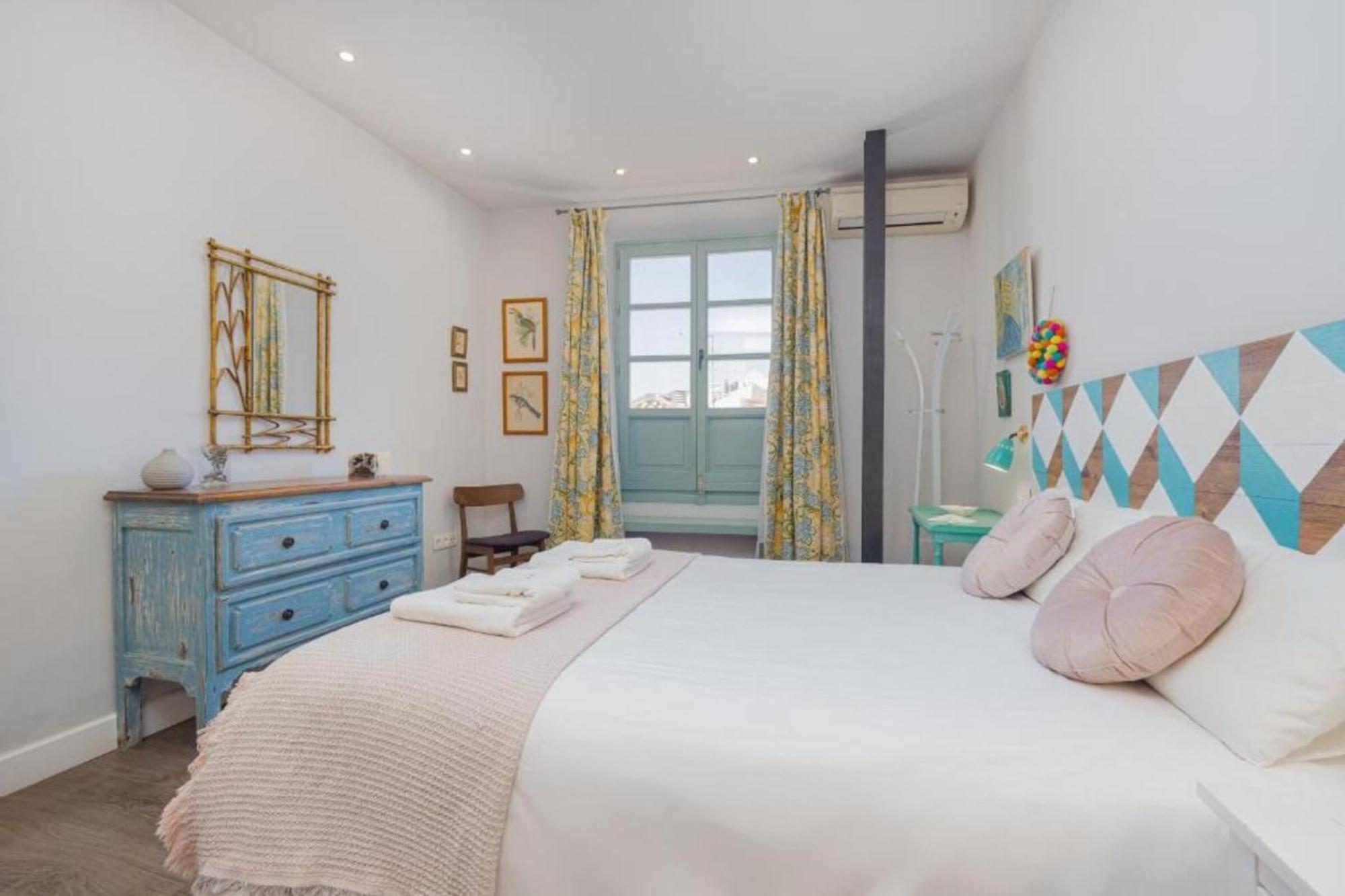 C20 - Adorable In The Center With Sun Terrace Apartment