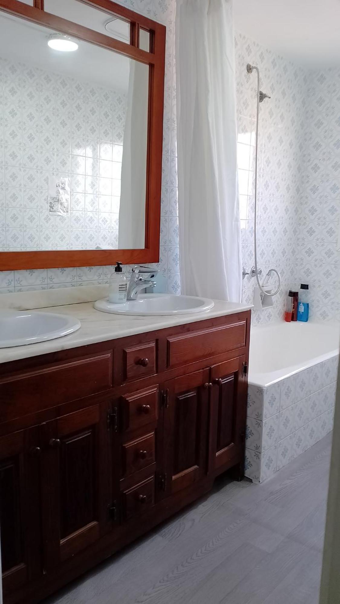 Privada Centro Cerca Tren Maria Zambrano Y Playa Muy Buena Conexion Wifi Homestay Malaga