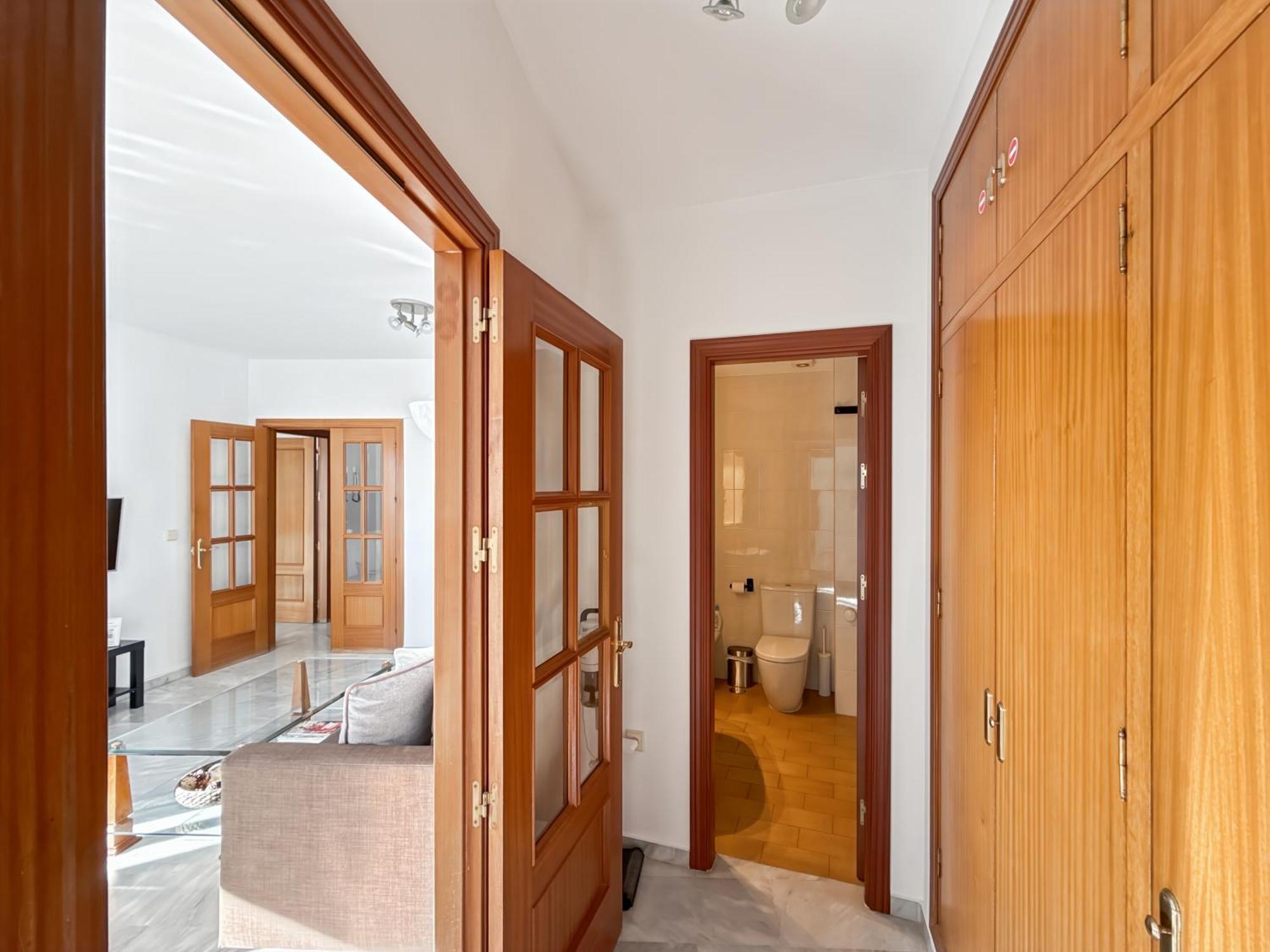 Exclusive With Cathedral Views And Auto Check-in Apartment *