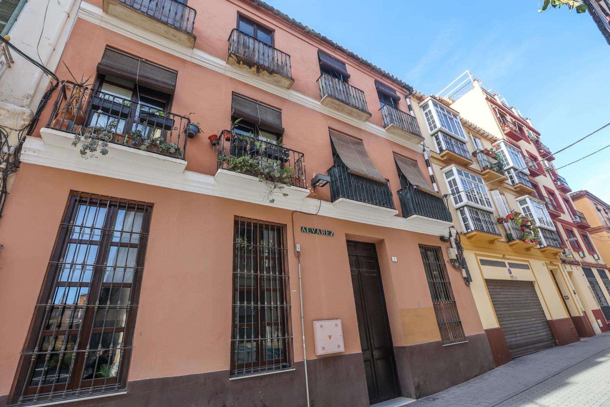 Dreams Oldtown Free Parking By Easytrip Malaga