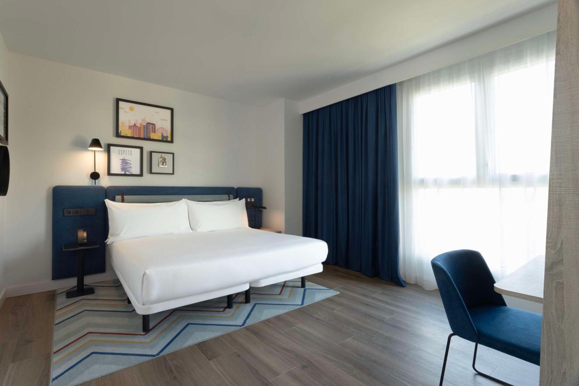 Hampton By Hilton Martiricos 3*