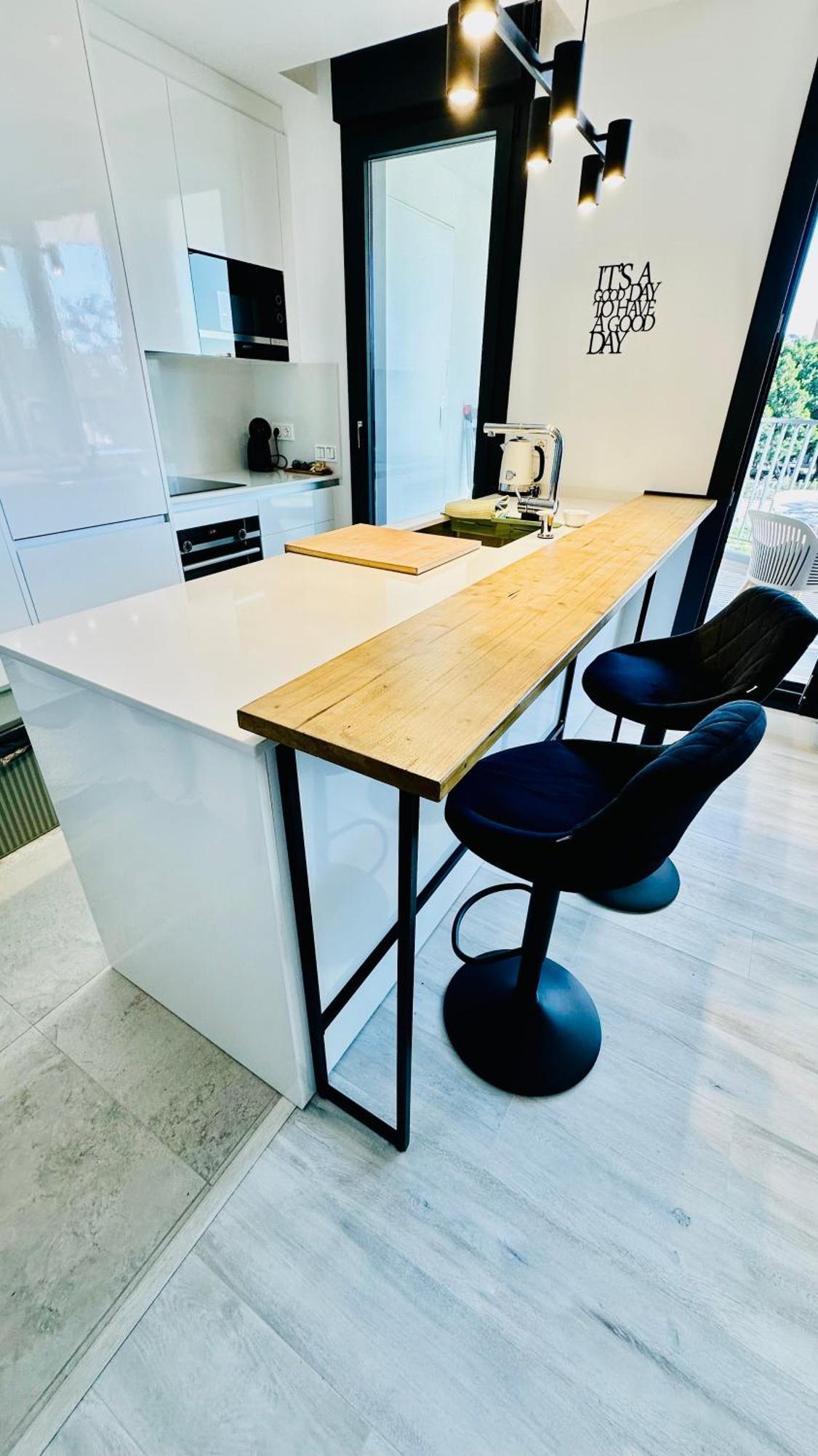 Tower Apartment *