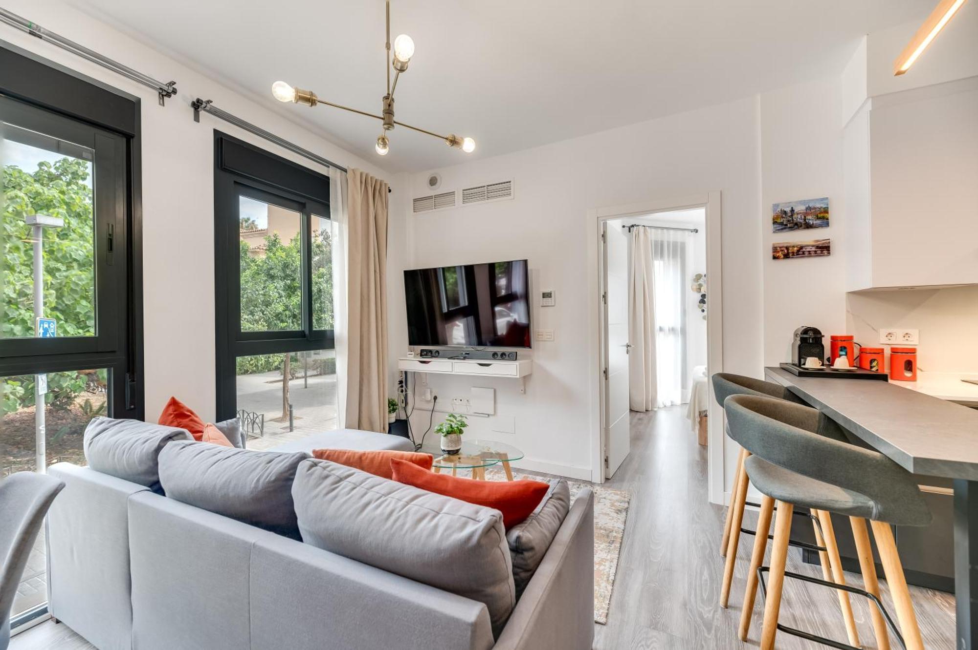 Modern Unit With View Apartment *