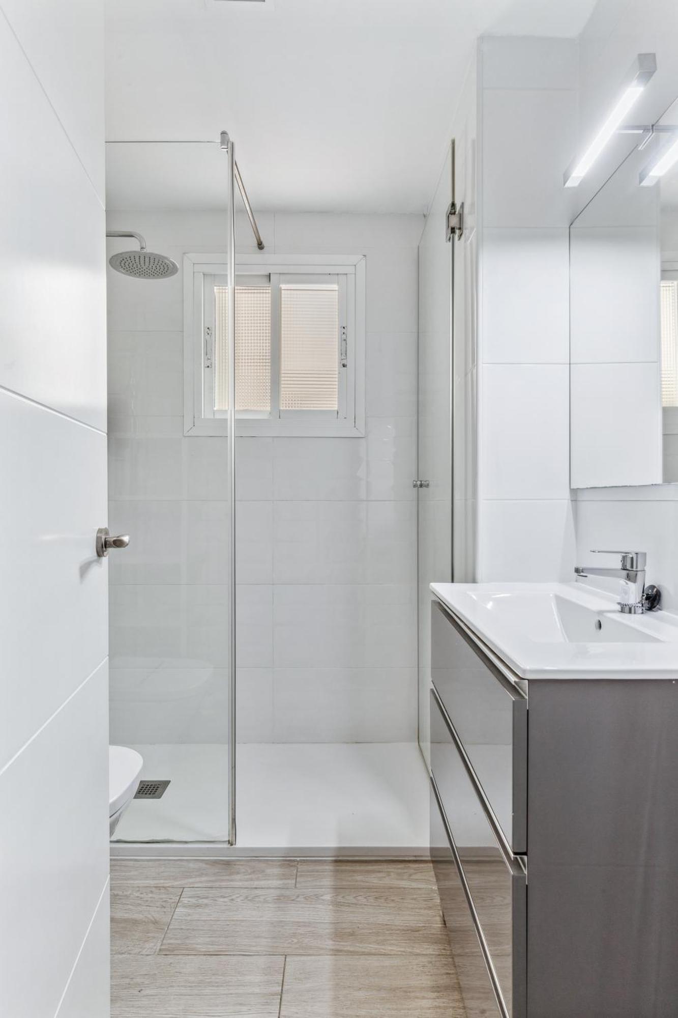 Epidemia & Quite Bedrooms By Ele * Malaga