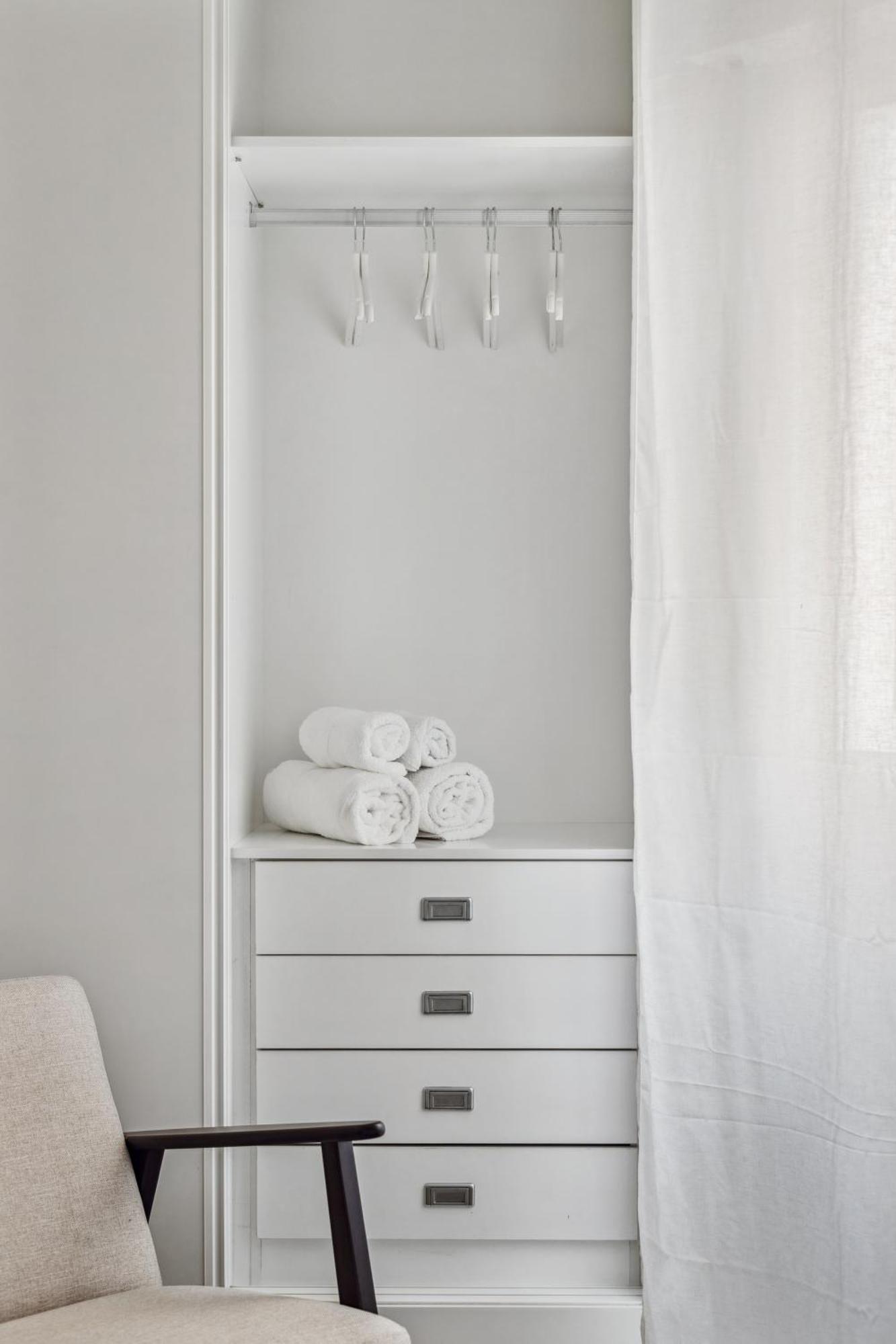 Epidemia & Quite Bedrooms By Ele Apartment *