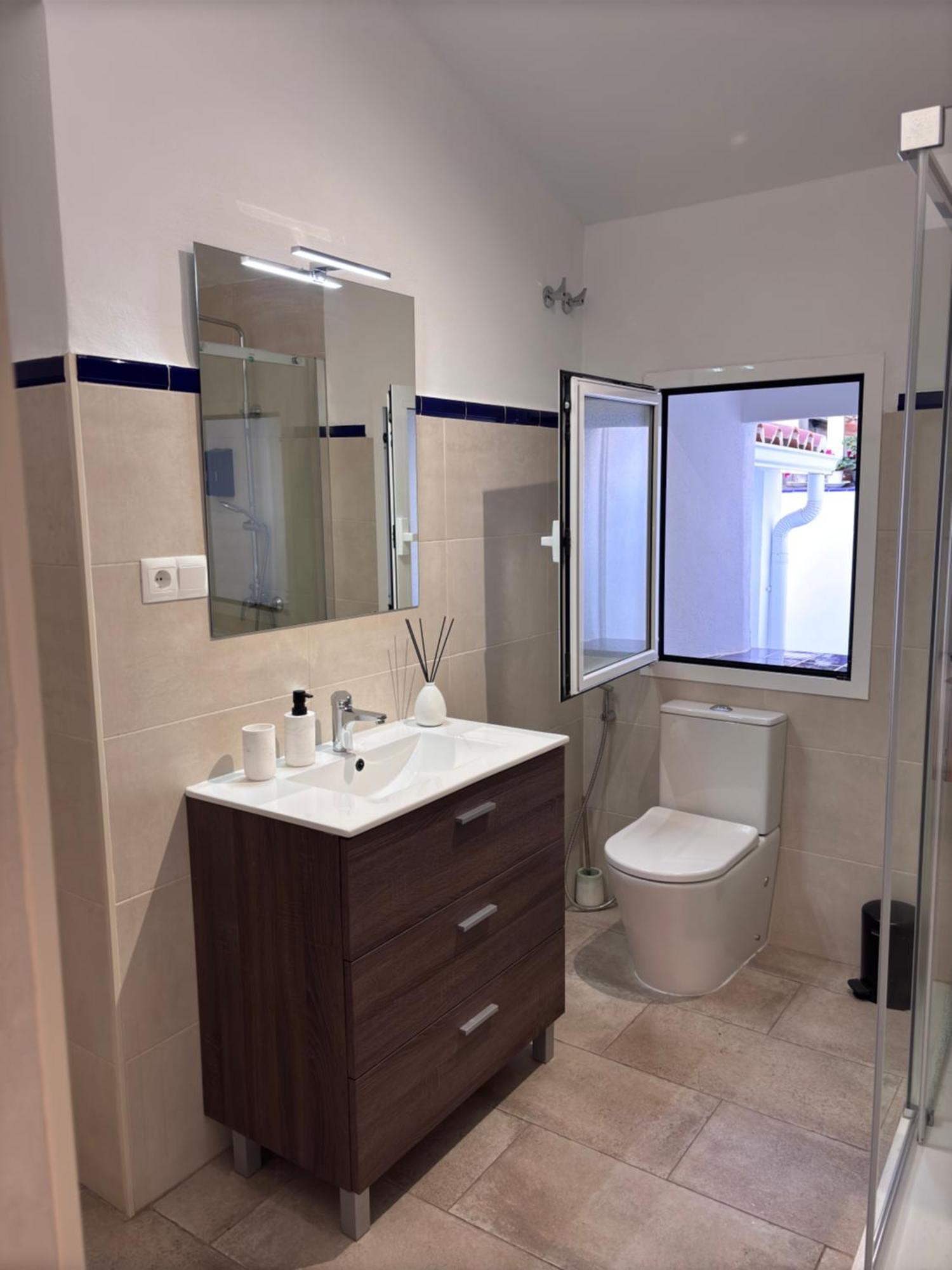 Shanti's Andalusian Guest house Malaga