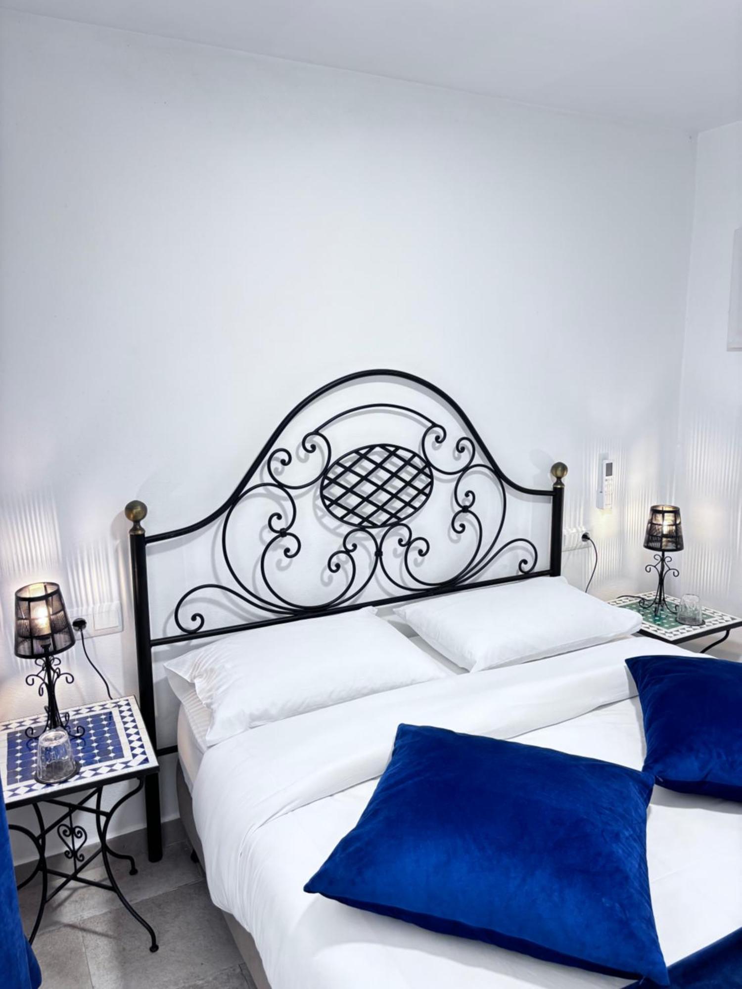 Shanti's Andalusian Guest house Malaga