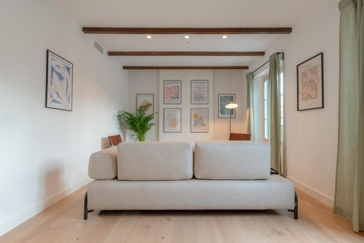 Penthouses In Plaza De La Merced Apartment