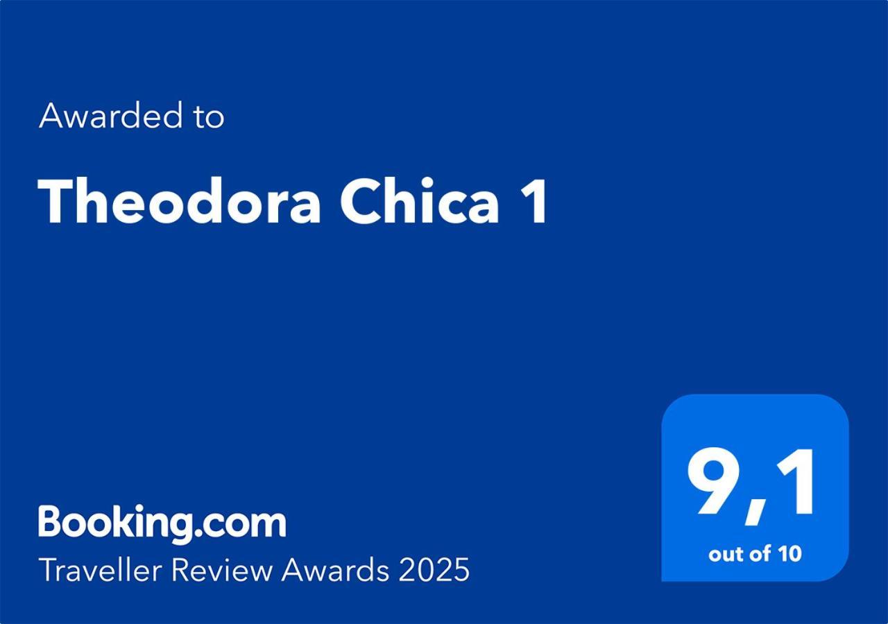 Theodora Chica 1 *