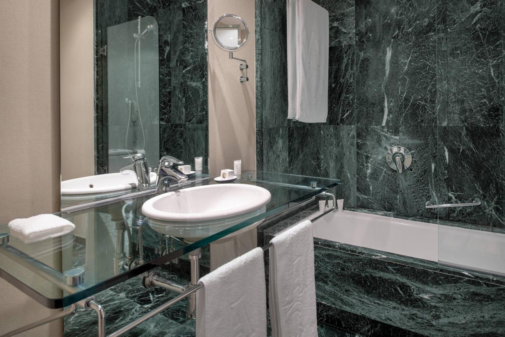 Hotel Ac Palacio By Marriott