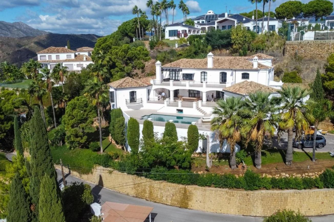 Elegante Con Jardin Y Piscina Malaga